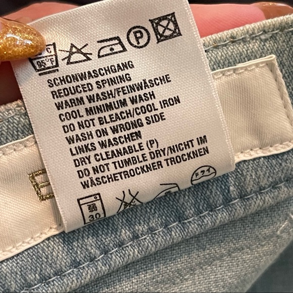 Vintage ESCADA Light Wash Blue Jeans. High-Rise Mom Jeans. Size 40/US 10/Medium - Picture 12 of 15